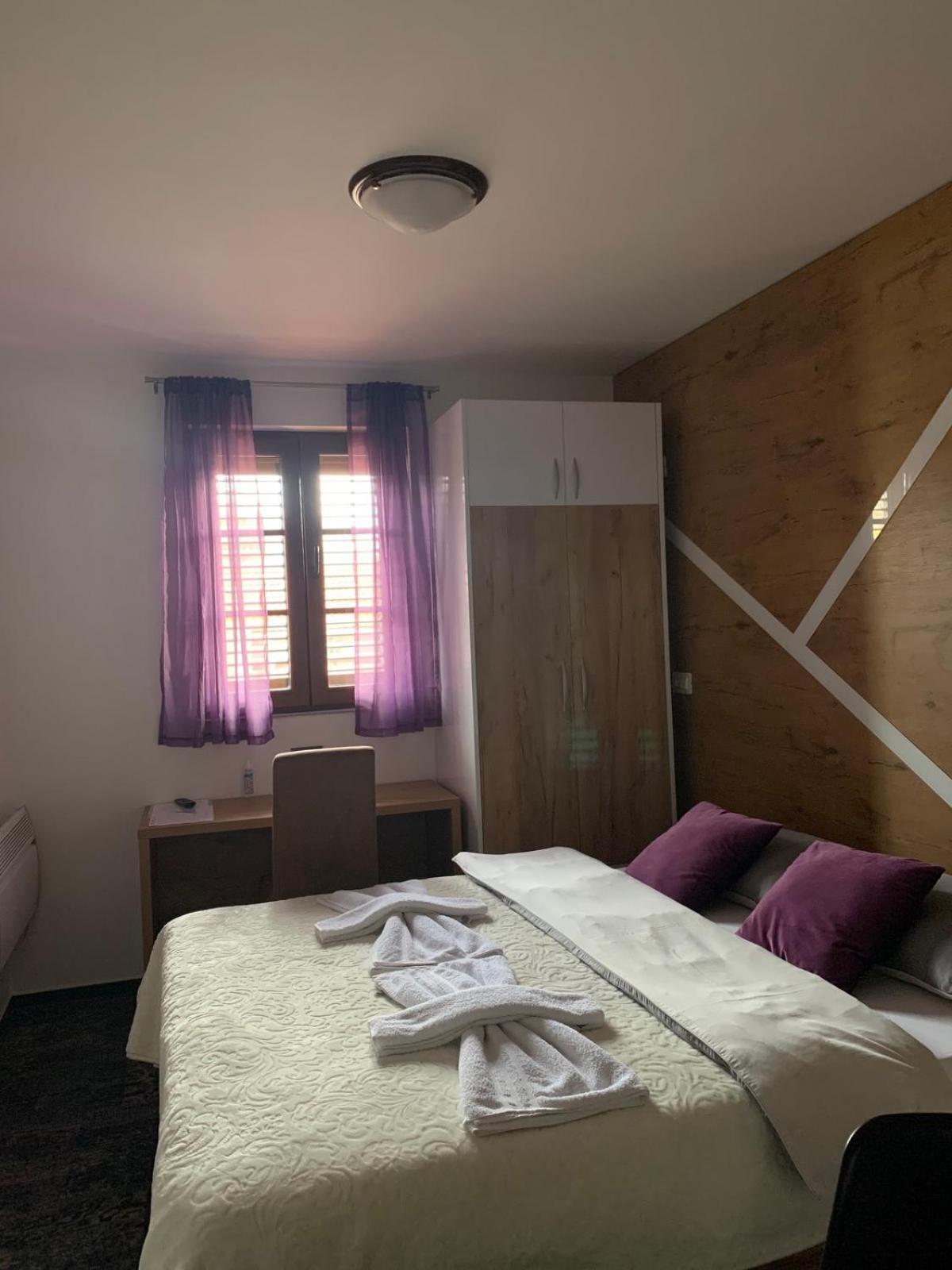 Hotel Tilia Cetinje Zimmer foto